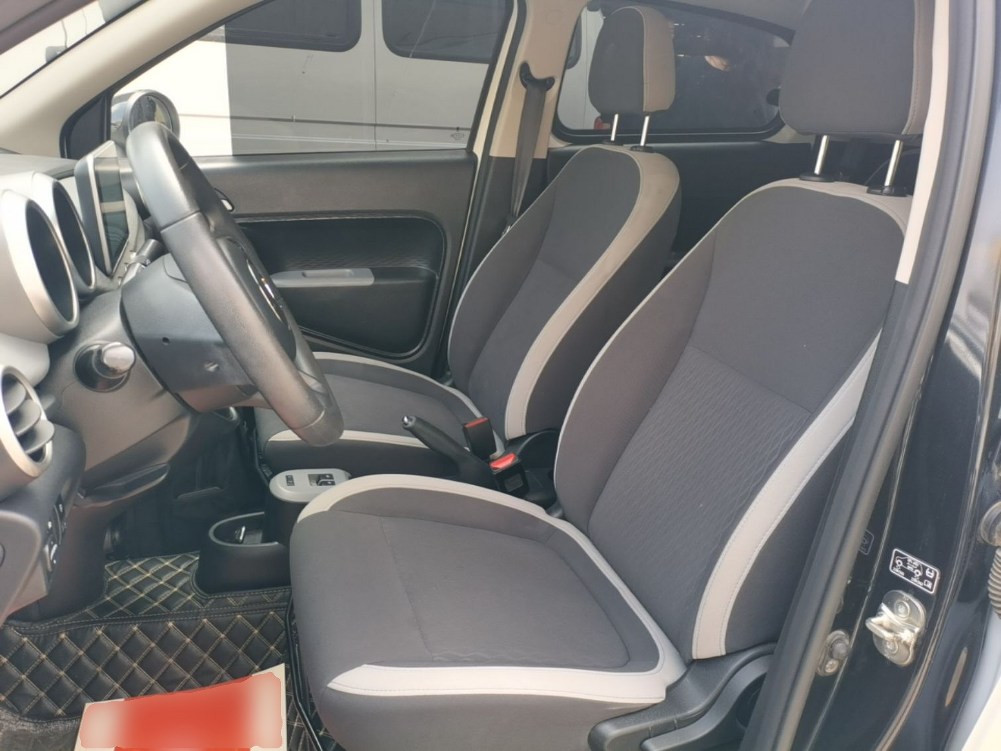 Interior delantero