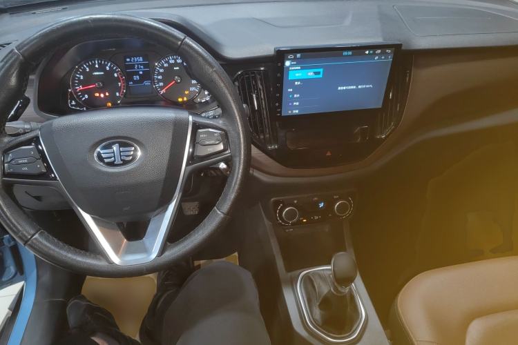 Used FAW Senya R7 2016 1.6L Manual Luxury Model