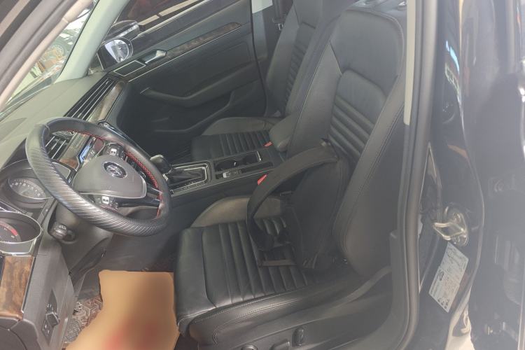 Used Volkswagen Magotan 2019 330TSI DSG Luxury Model China V Standard Left Front Seat