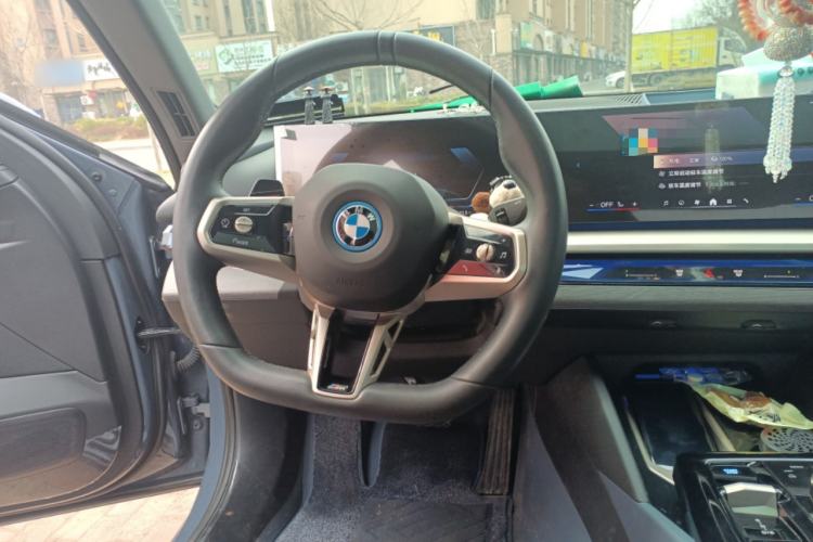 Used BMW i5 2024 eDrive 35L Luxury Model with M Sport Package