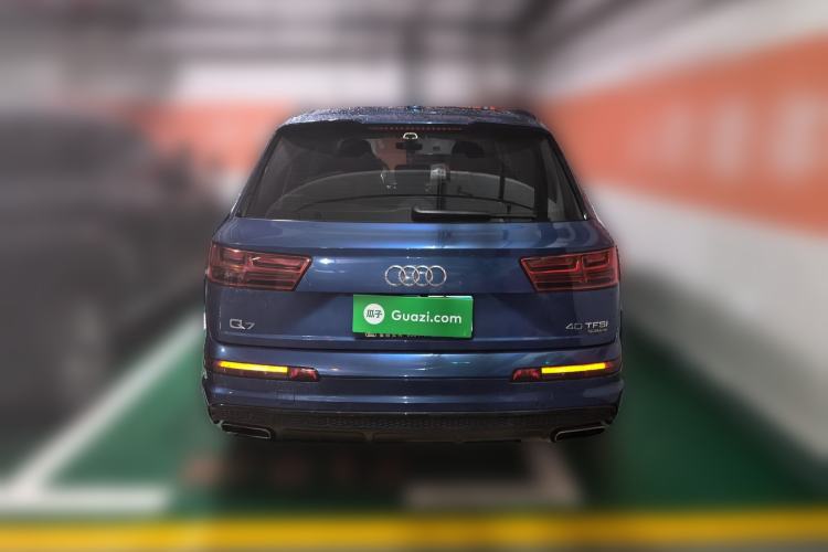 Used Audi Q7 2016 40 TFSI Comfort Model
