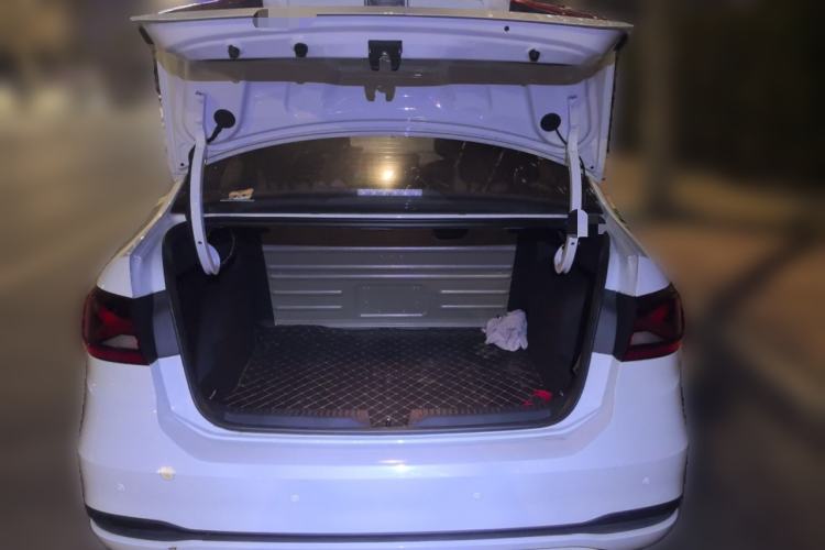 Used Jetta VA3 2025 Model, 1.5L Manual Ambitious Edition Trunk