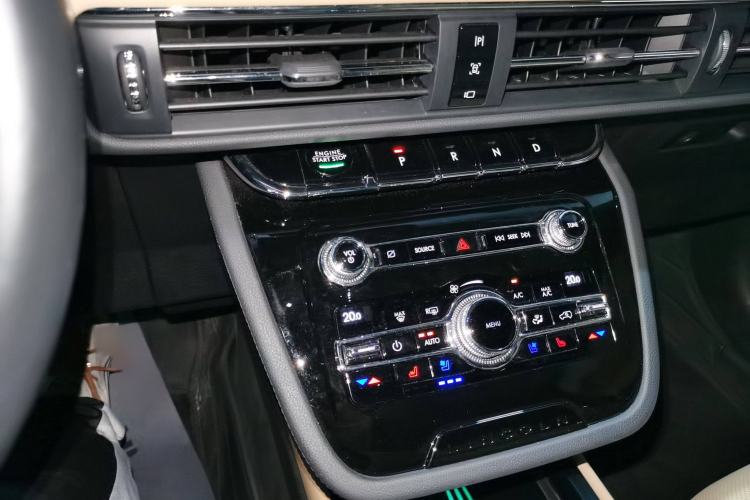 Used Lincoln Corsair 2020 2.0T Two-Wheel Drive Luxury Edition