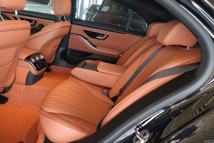 Used Mercedes-Benz S-Class 2023 Updated S 400 L Business Version Left Rear Seat