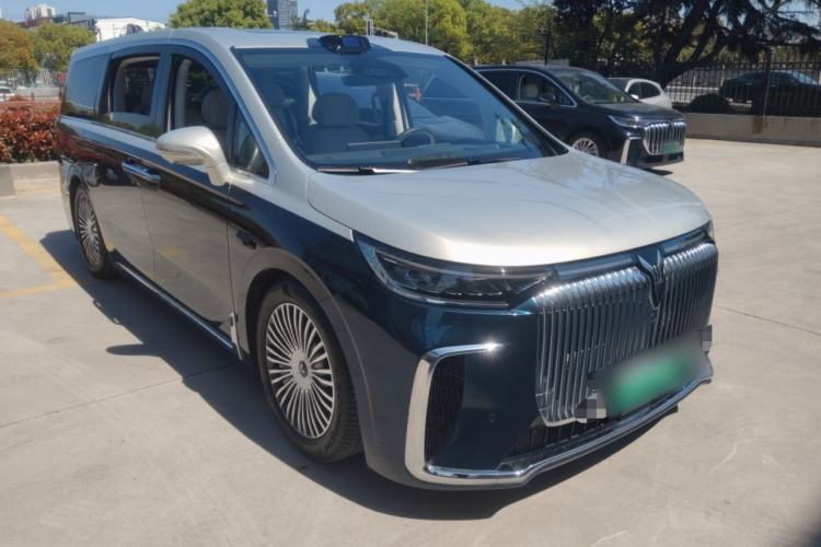 Used VOYAH Dream 2025 PHEV Four-Wheel-Drive Flagship Version – Qiankun Edition Front Right 45 Deg