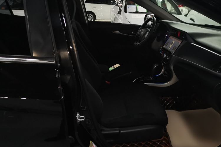 Used Honda Crider 2016 1.8L CVT Luxury Edition Right Front Seat