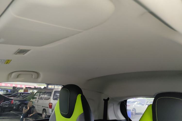 Used Roewe Clever 2021 302 km New Four-Seater Super-Efficient Version