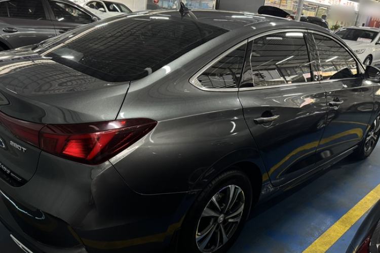 Used CHANGAN Eado 2023 Changan Edition PLUS Blue Whale NE 1.4T GDI DCT Prestige Version
