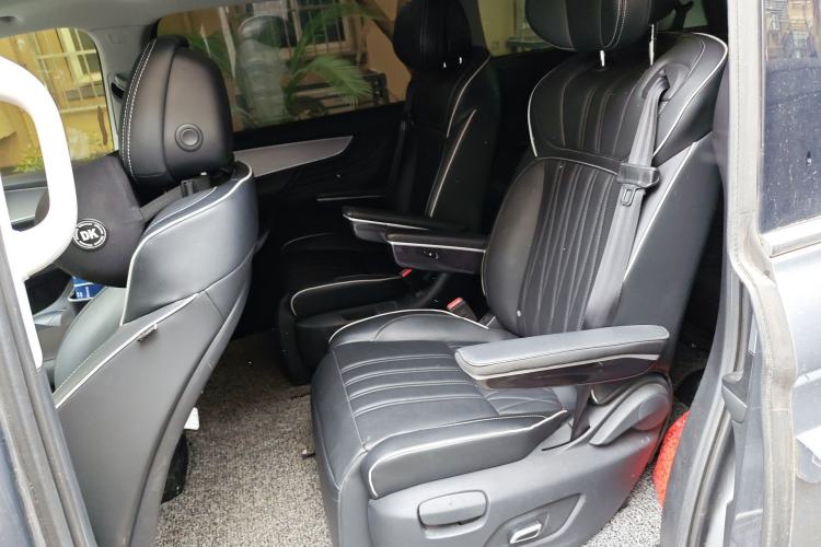 Used Roewe iMAX8 2021 400TGI Flagship Edition
