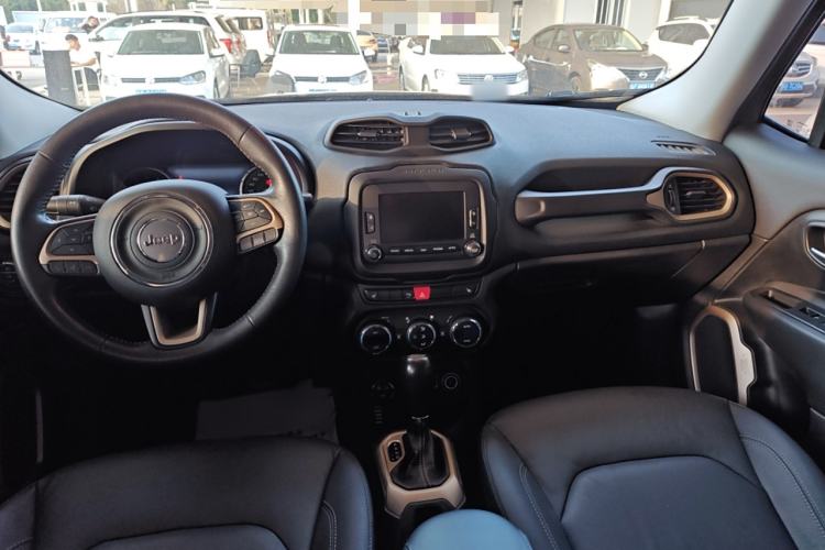 Used Jeep Renegade 2017 180TS Automatic All-Wheel Drive Versatile Edition
