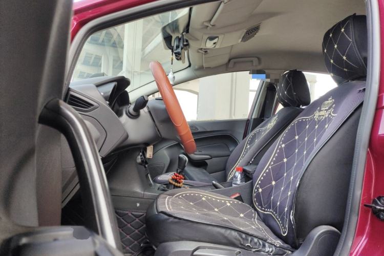 Used Ford Fiesta 2013 Hatchback 1.5L Manual Fashion Edition
