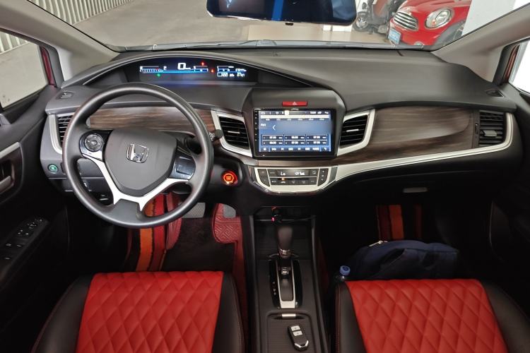 Used Honda Jade 2020 1.8L automatic Comfort version Center Console