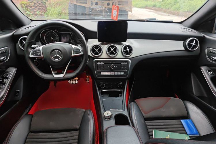 Used Mercedes-Benz CLA 2017 CLA 220 4MATIC Center Console