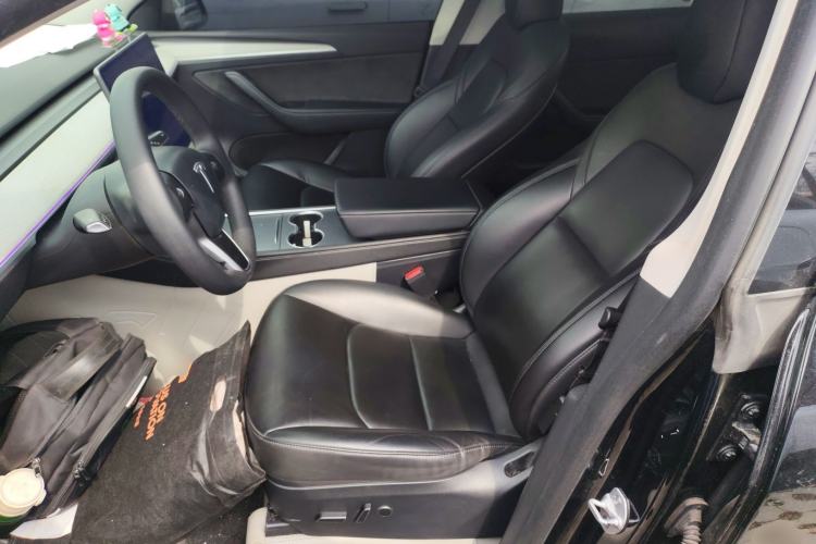 Used Tesla Model Y 2023 Long-Range All-Wheel-Drive Version