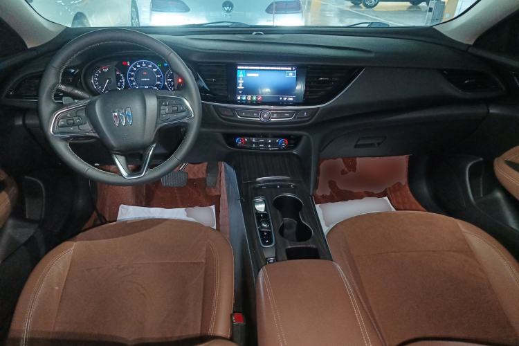Used Buick Regal 2024 28T Luxury Edition Center Console