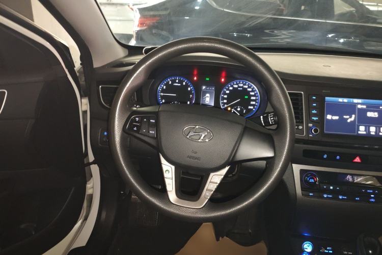 Used Hyundai Mistra 2016 1.8L Automatic Smart GLS Steering Wheel