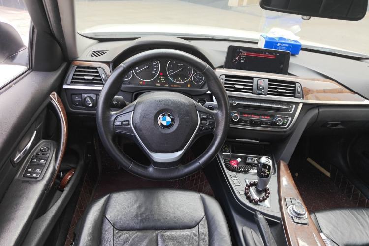 Used BMW 3 Series 2013 320Li Luxury Design Package
