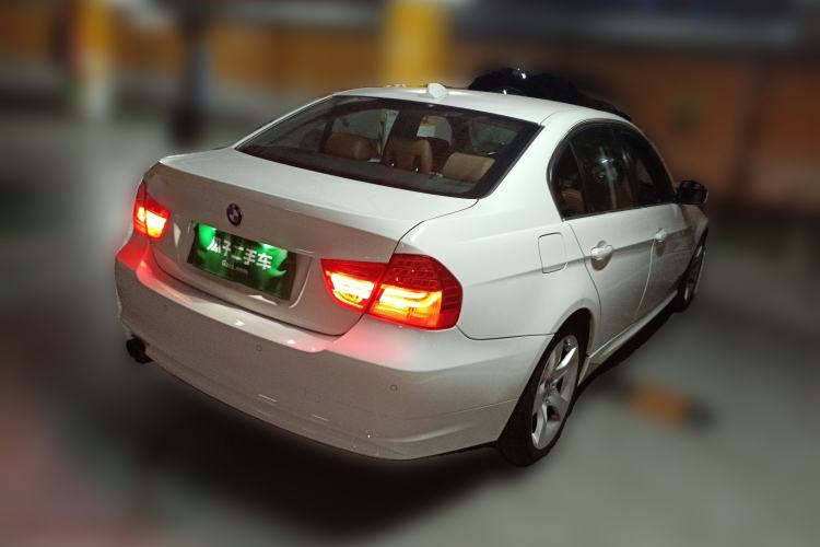 Used BMW 3 Series 2011 325i Luxury Edition Rear Right 45 Deg