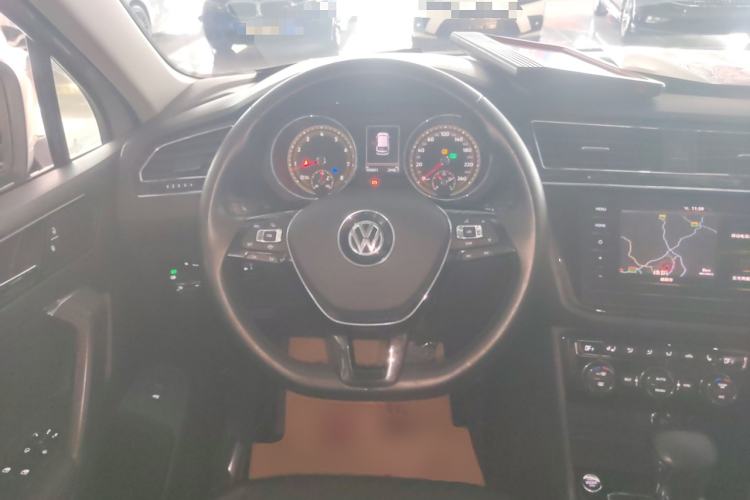 Used Volkswagen Tiguan L 2019 Revised 330TSI Automatic Two-Wheel Drive Smart & Luxury Edition China VI Standard
