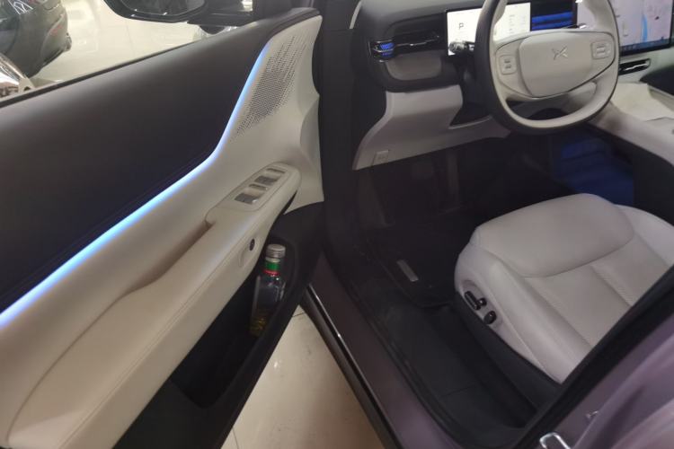 Used XPeng G6 2025 625 Long-Range Max Flagship Edition Driver Seat