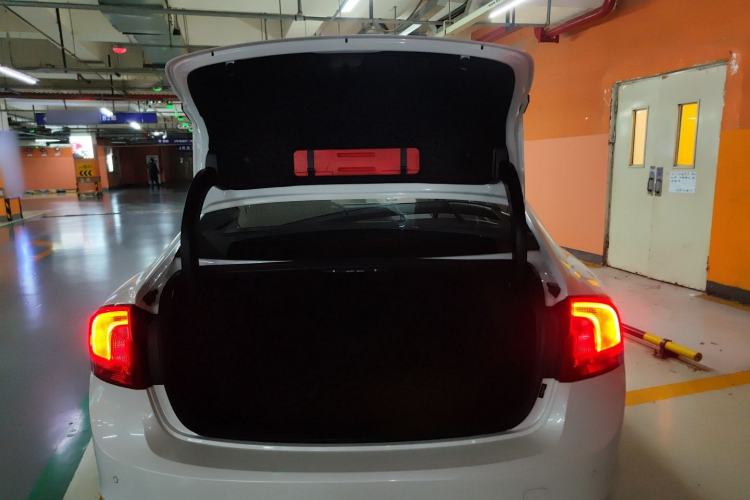 Used Volvo S60 2019 S60L Facelift T5 Intelligent Advanced Edition
