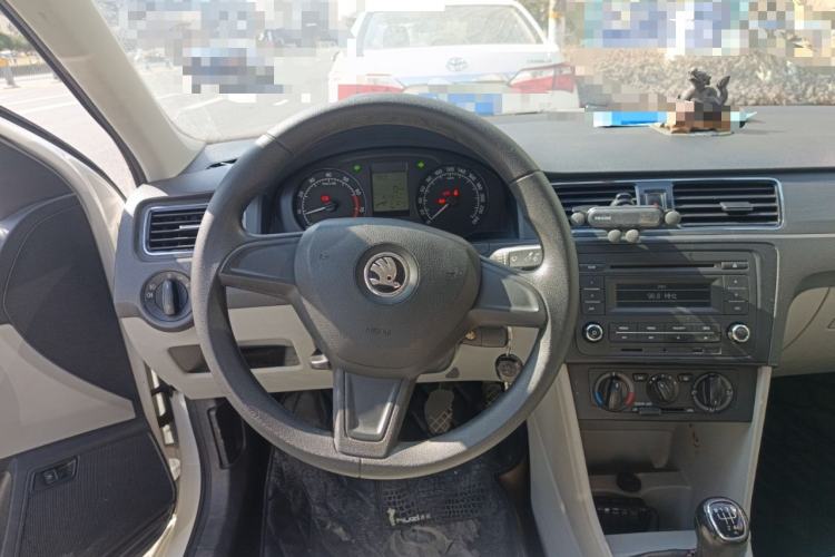Used Skoda Rapid 2016 1.6L Manual Trend Edition
