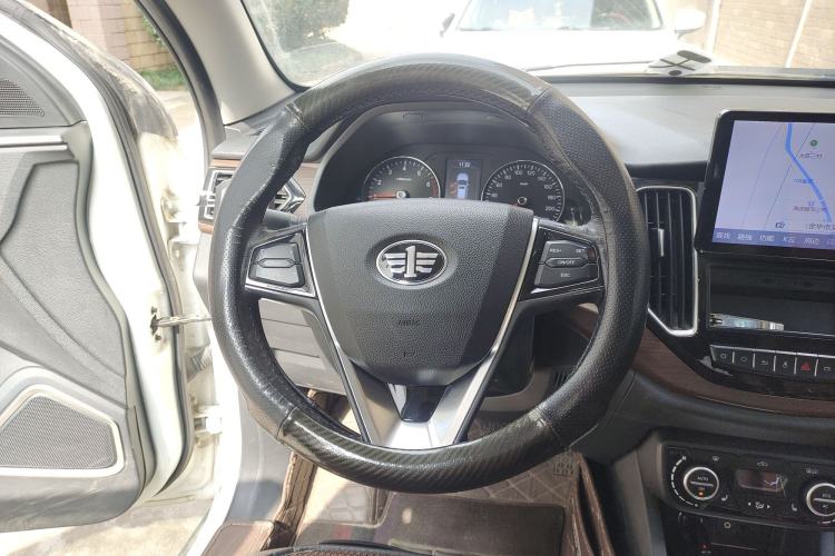 Used FAW Senya R7 2016 1.6L Manual Luxury Version
