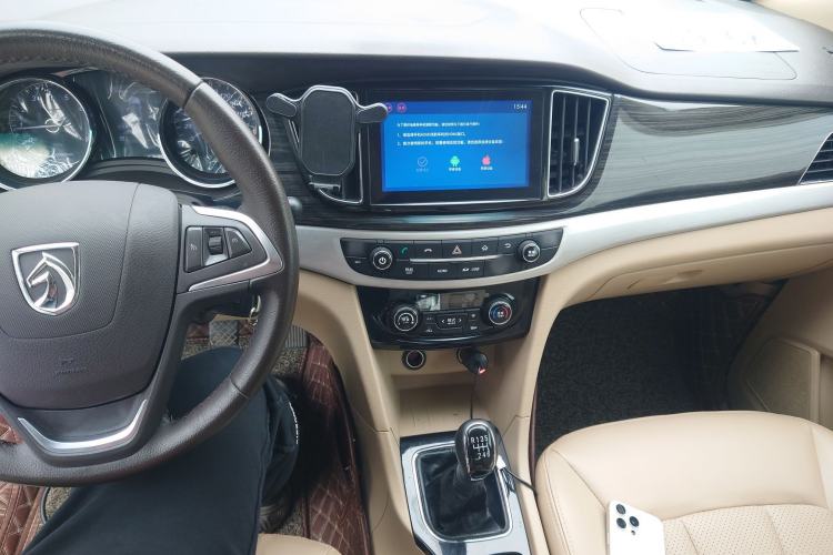 Used Baojun 730 2016 1.5T Manual Luxury Edition 7 Seats
