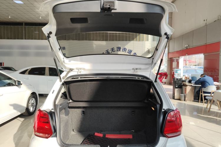 Used Volkswagen Polo 2016 1.4L Automatic Trendy Model
