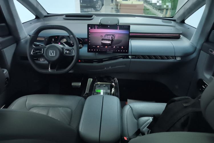 Used Zeekr MIX 2025 Long-Range Intelligent Driving Edition Center Console