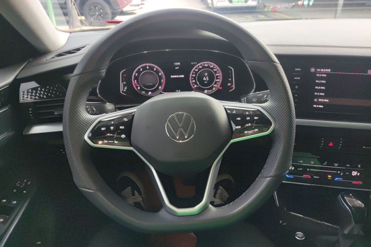 Used Volkswagen Passat 2024 330TSI Starry Elite Edition Steering Wheel