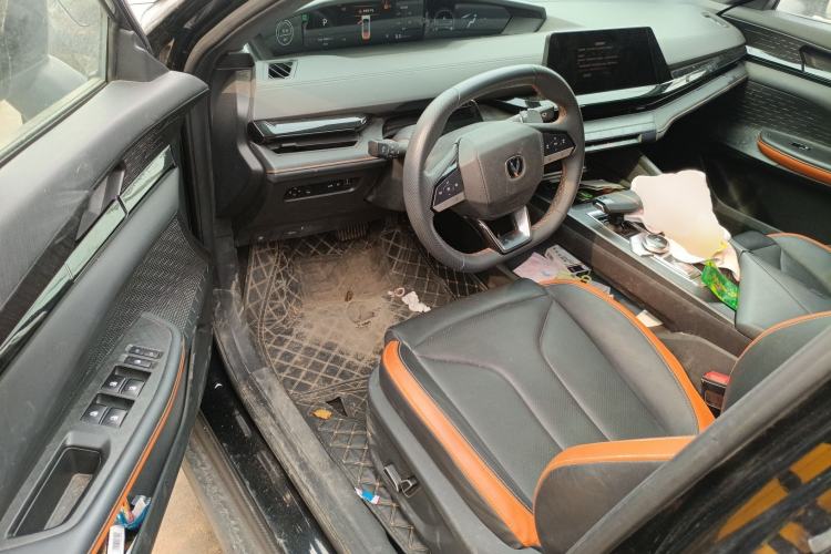 Used CHANGAN UNI-V 2023 1.5T Prestige Model