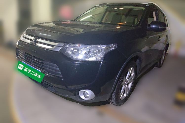 Used Mitsubishi Outlander 2014 2.4L 4x4 Deluxe Value Edition 5 Seats
