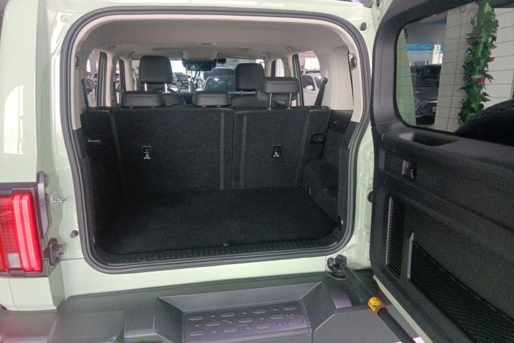 Used Tank 300 2021 City Edition 2.0T—Truly Stylish
