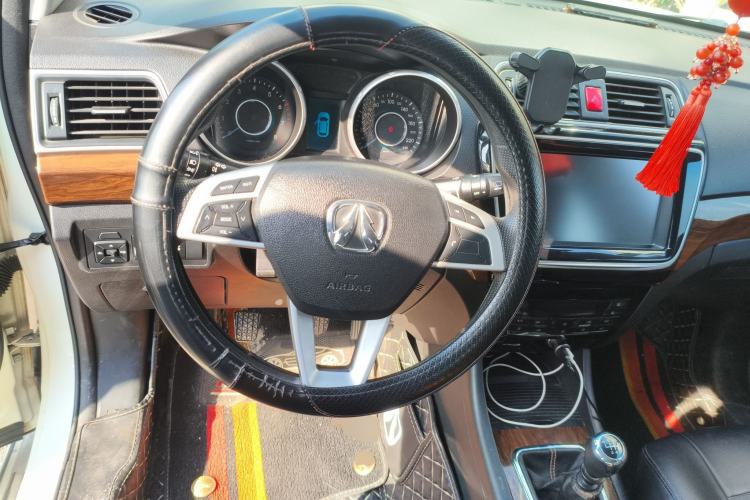 Used BAIC Weiwang S50 2016 1.5T Manual Happy Motion Superior Edition Steering Wheel