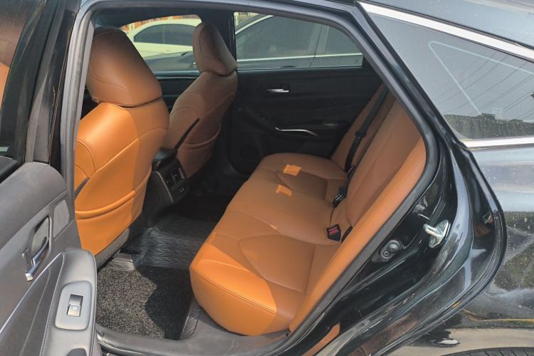 Used Toyota Avalon 2019 2.5L Ambition Version China VI Standard Left Rear Seat