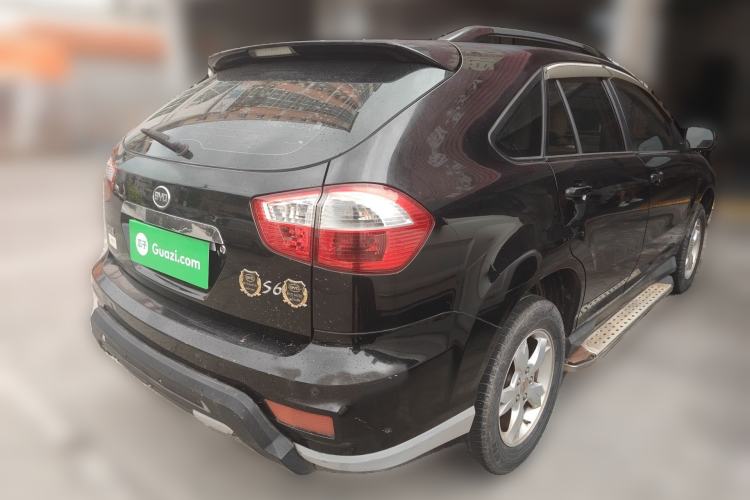 Used BYD S6 2011 2.4L Automatic Luxury Edition