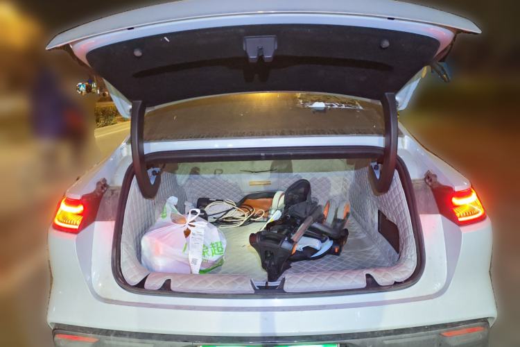 Used Geely Galaxy Galaxy 8 2025 130km EM-i Prestige Edition
