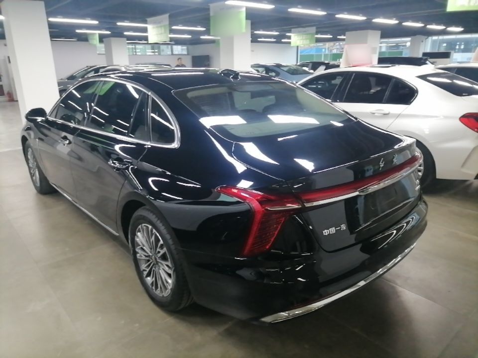 Hongqi H5 2024 2.0T Automatic Smart Connect Flagship Edition - Chinese Trim Xiang — снимка 13