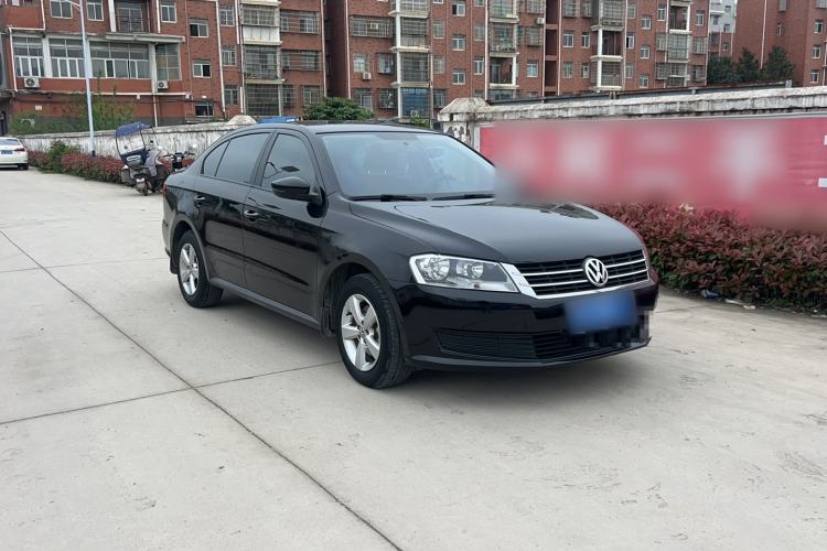 Used Volkswagen Lavida 2013 Revised Classic 1.6L Automatic Fashion Edition Exterior 4