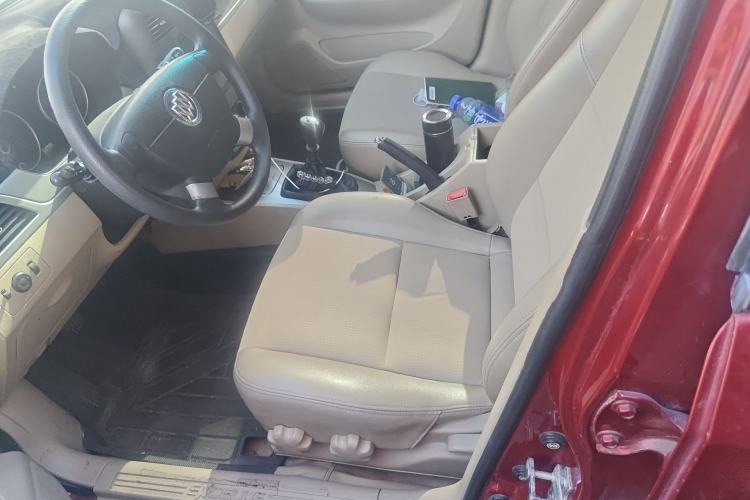 Used Buick Excelle 2013 1.5L Manual Classic Model
