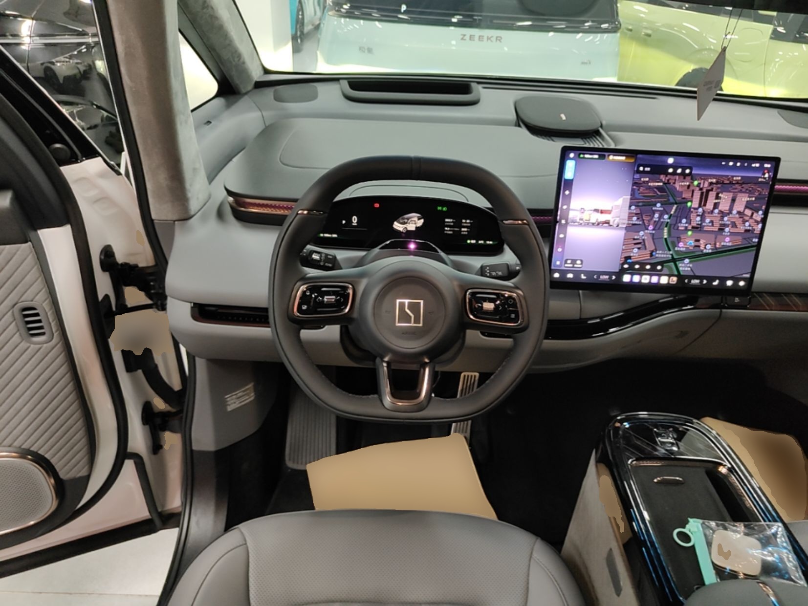 Zeekr MIX 2025 Intelligent Driving Version — снимка 13
