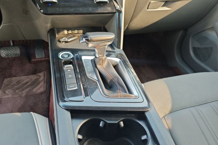 Used Baojun RC-6 2019 1.5T CVT 24-Hour Online Luxury Edition