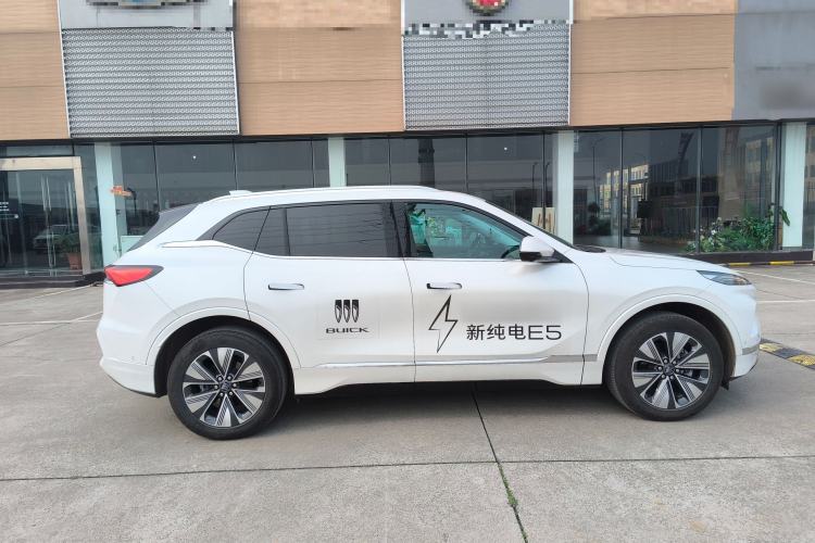 Used Buick E5 2025 Model 620KM Prestige Edition