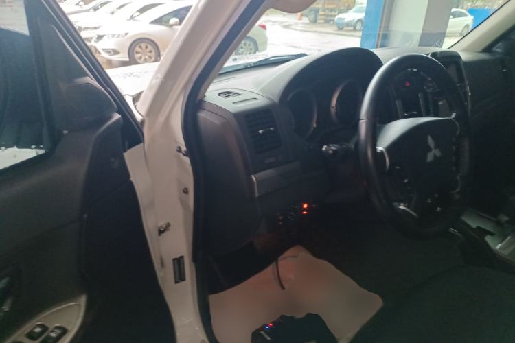 Used Mitsubishi Pajero (Parallel Import) 2018 V97 3.8L 5-Door GLS Sunroof – Middle East
