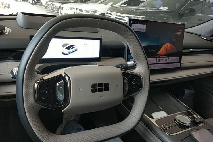 Used Geely Galaxy 8 2025 130km EM-P Starship Edition