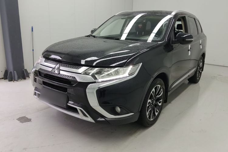 Used Mitsubishi Outlander 2019 2.0L Two-Wheel Drive Comfort Edition 7 Seats China V Emission Standard