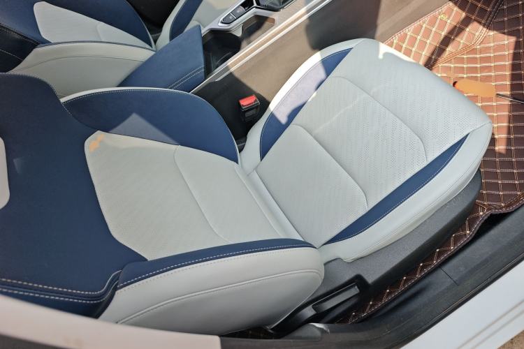 Used Geely Auto Emgrand 2022 4th Generation 1.5L CVT Flagship Model Right Front Seat