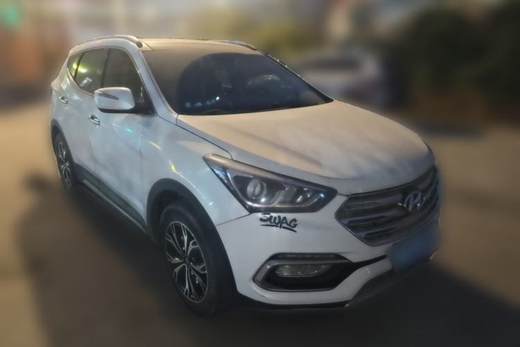 Used Hyundai Santa Fe 2017 2.4L Automatic Two-Wheel Drive Smart Version 5 Seats