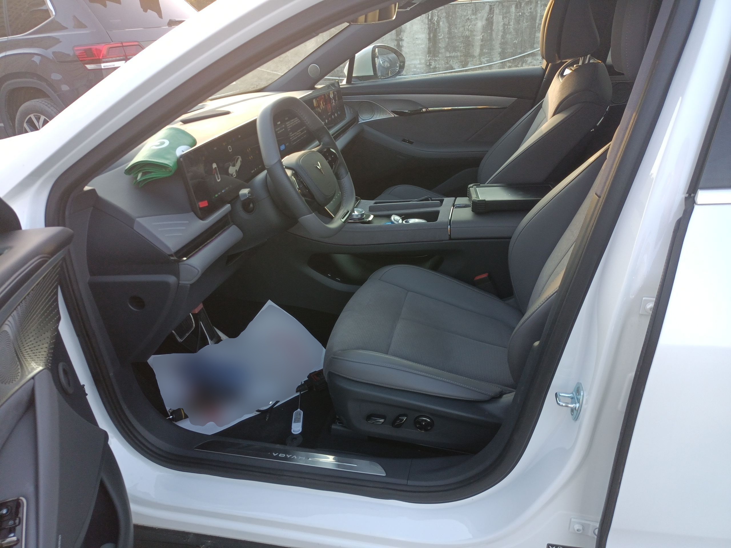 Переднее сиденье в автомобиле